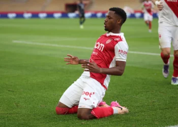 Ligue 1 debut and a first brace for this star signing 🤩