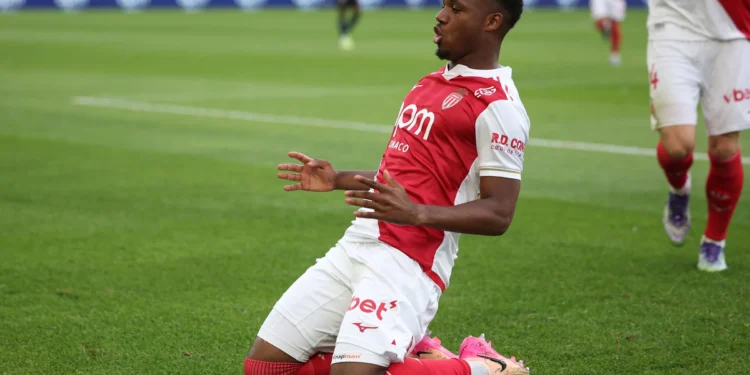 Ligue 1 debut and a first brace for this star signing 🤩