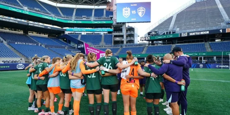 Reign defeat Racing in resumed match after Savannah DeMelo’s medical emergency